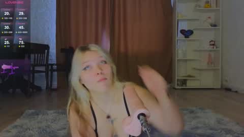 Maya  online show from October 10, 7:57 am