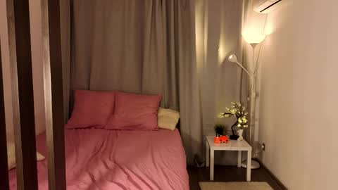 Alice online show from April 18, 7:58 pm