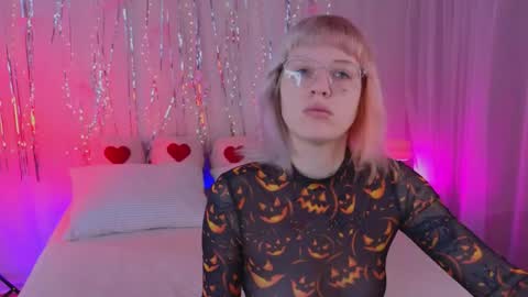 Roze online show from April 1, 7:53 am