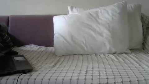 medusalady online show from February 8, 9:13 am