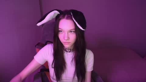 mefwhOre online show from February 9, 8:02 pm