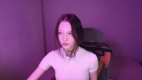 mefwhOre online show from February 4, 7:22 pm