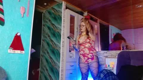 megan online show from November 18, 5:19 am