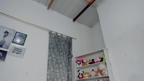 M E G A N online show from February 20, 5:25 pm