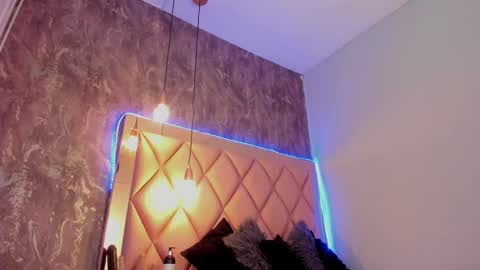 M E G A N online show from February 6, 7:18 pm