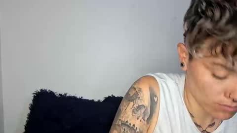 Megan and sophi online show from September 19, 2:54 am