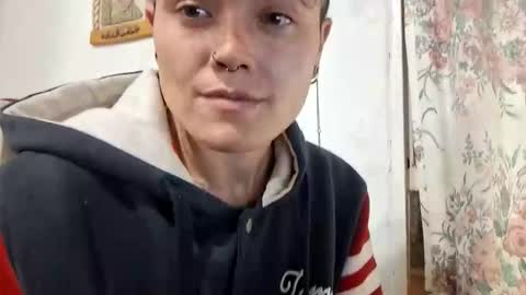 Megan and sophi online show from October 4, 6:52 am