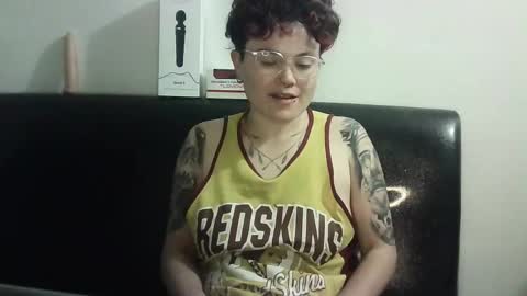 Megan and sophi online show from February 25, 7:42 am