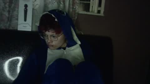 Megan and sophi online show from December 28, 7:00 am