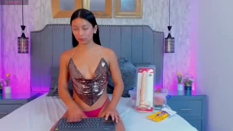 Carolina Paez online show from February 17, 9:54 pm