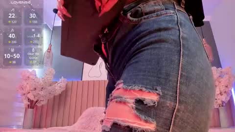     online show from February 13, 12:11 pm