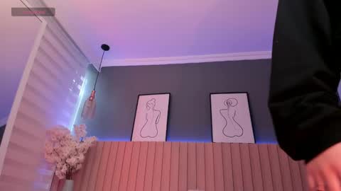     online show from February 7, 12:39 pm