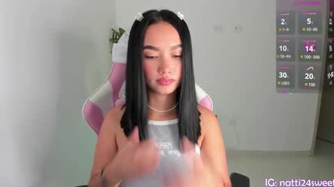 megan sweet online show from December 18, 1:43 am