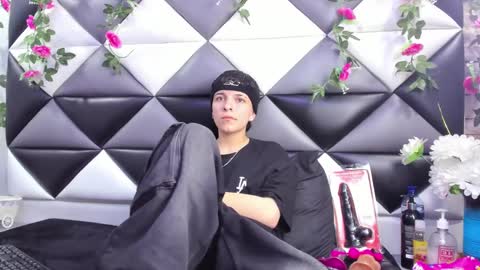 megan_thompsonn_ online show from October 2, 3:11 am