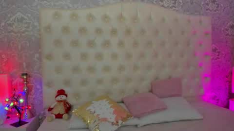 megan_tower online show from December 18, 7:07 pm