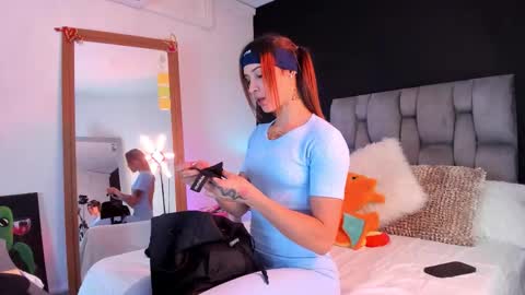 Emma Cyrus online show from February 22, 8:43 pm