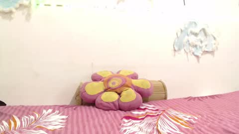 Megan Lavoe online show from February 24, 5:52 am