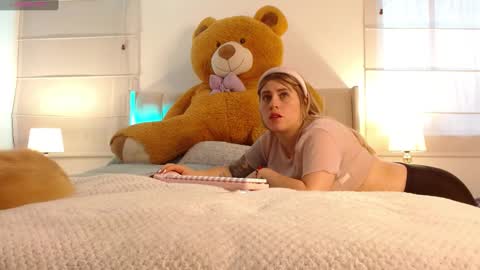 MEGAN online show from January 3, 8:11 pm