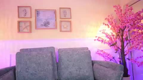 Megan Lowell online show from July 16, 11:48 am