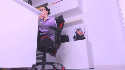 Megan online show from December 29, 7:53 pm