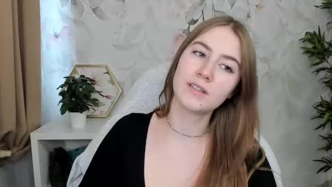 Megan online show from November 4, 1:38 pm