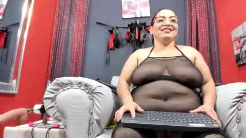 meggancurvy online show from December 20, 2:26 am