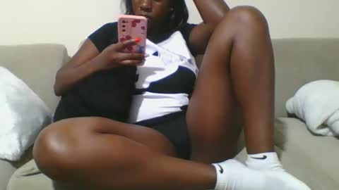 pretty online show from October 26, 6:58 pm