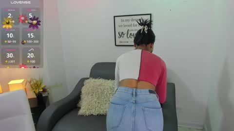 melan_owen online show from February 2, 11:19 am