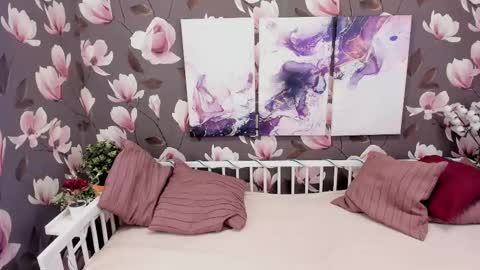 Melanie online show from March 12, 9:23 am