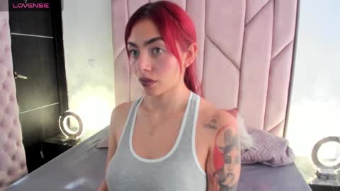 Melanie roux  online show from November 12, 12:14 pm