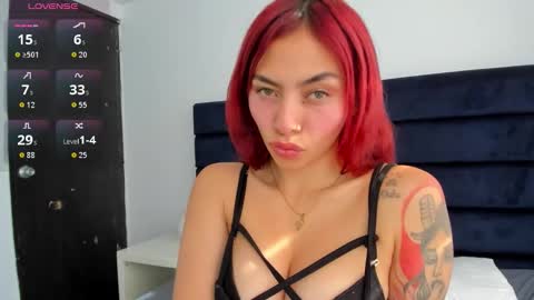 Melanie roux  online show from November 20, 1:12 pm