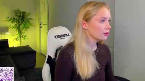 Melanie online show from October 23, 12:27 am