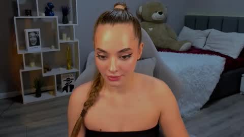 MelanieAlves online show from November 25, 6:09 pm