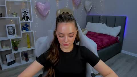 MelanieAlves online show from March 12, 5:59 pm