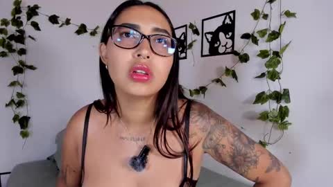 Melanie online show from October 14, 8:22 pm