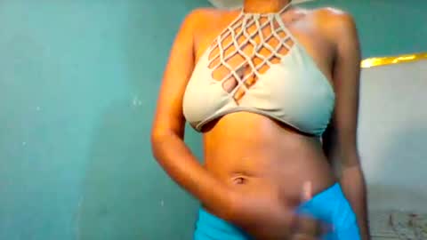 melaninndriping online show from November 23, 10:50 am