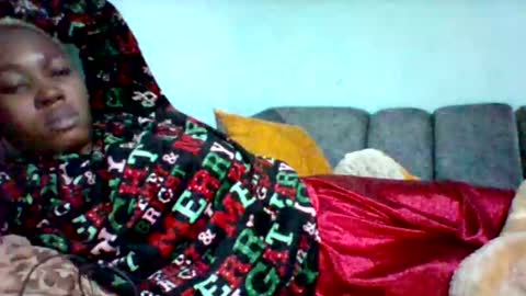 melaninndriping online show from November 10, 10:54 am