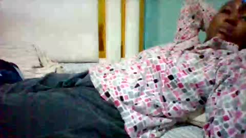 melaninndriping online show from November 17, 7:14 pm