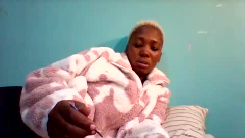 melaninndriping online show from October 25, 1:24 am