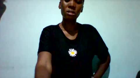 melaninndriping online show from November 16, 7:14 pm