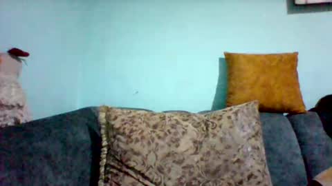 melaninndriping online show from November 12, 10:57 am