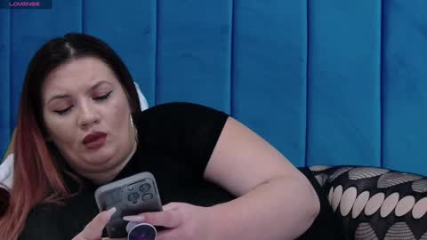 melanniebrown online show from December 19, 6:12 am