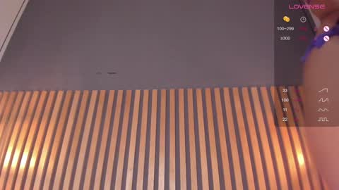 Melannie online show from December 11, 11:30 am