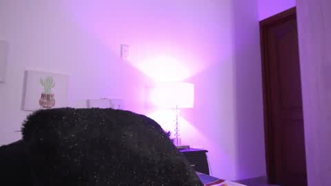 melany online show from December 10, 9:11 pm