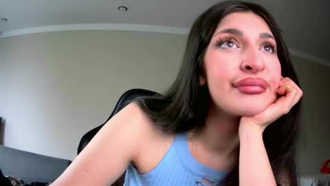 melena_caramel online show from April 17, 6:48 am
