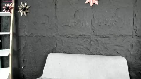 Melissa online show from October 31, 1:59 pm