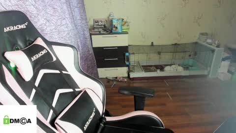 melisanilson online show from April 6, 3:06 am