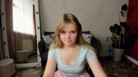 Sophia online show from October 3, 11:15 am