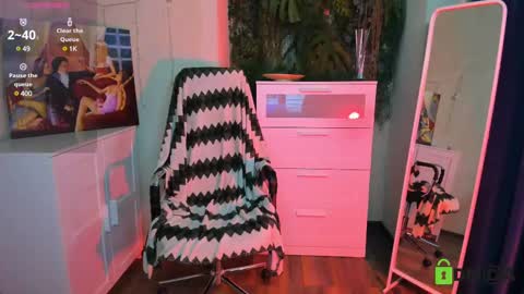 Melissa online show from March 5, 9:50 pm