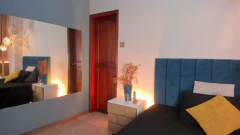 Melissa online show from April 21, 6:26 pm